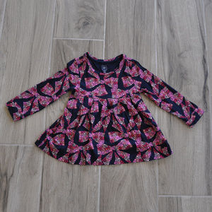 Beautiful GAP Heart Top